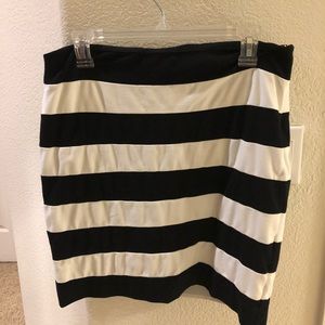 Black and white stripped skirt